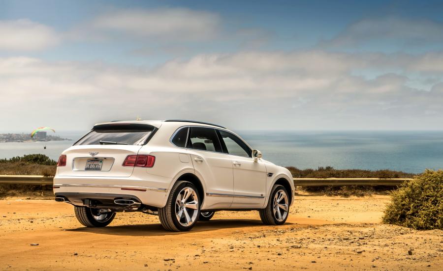  Bentley Bentayga 2016 года  (NA) (фото 6 из 7)